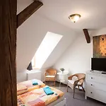 Zamek Liboun 3* Louňovice pod Blaníkem