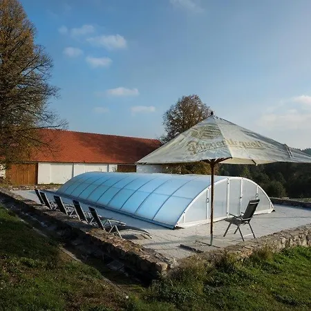 Pensión Zámek Libouň Louňovice pod Blaníkem