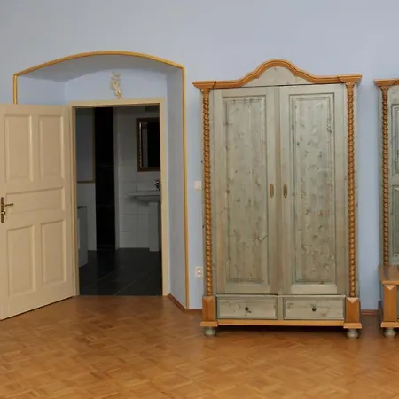 Zamek Liboun Pensión