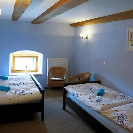 Zamek Liboun 3* Louňovice pod Blaníkem