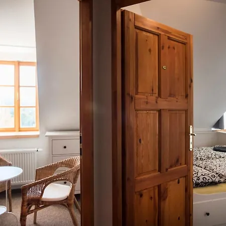 Zamek Liboun 3* Louňovice pod Blaníkem