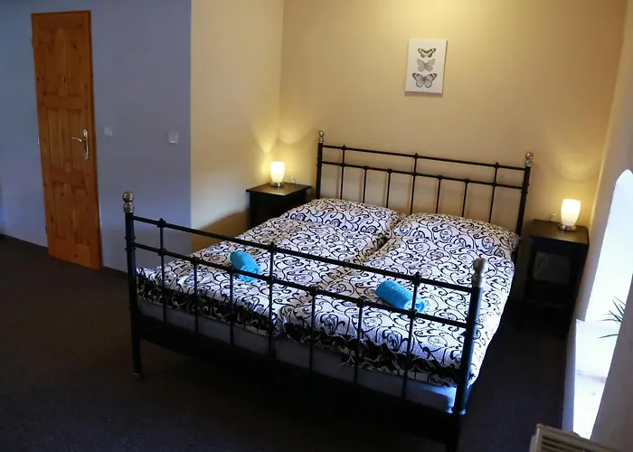 Гостевой дом Zamek Liboun Lounovice pod Blanikem