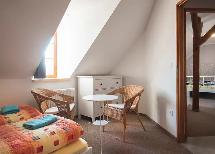 Гостевой дом Zamek Liboun Lounovice pod Blanikem