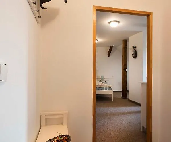 Гостевой дом Zamek Liboun Lounovice pod Blanikem